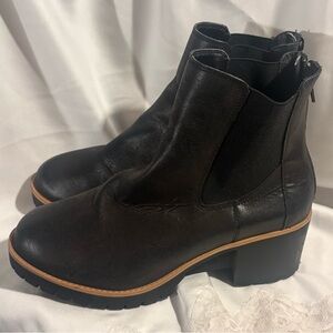 MIA Amore Brunaa Platform Chelsea Boot Size 10